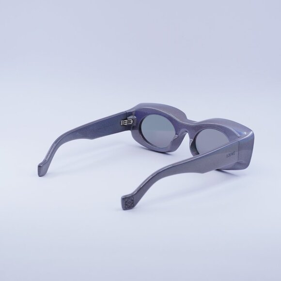 Loewe LW40033I 05X Sunglasses Pearlescent Rectangle Frame, Grey Mirror Lenses - Picture 6 of 12